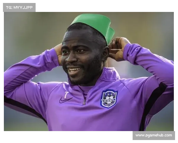 大连英博阿奇姆彭斯坦丘老将压阵 经验型引援应对保级压力